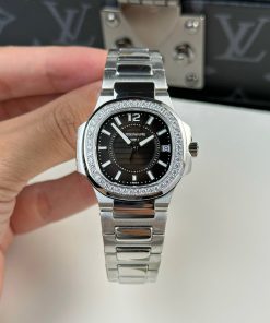 Patek Philippe Nautilus 7010 Best Replica Watch Black Dial 32mm (1)