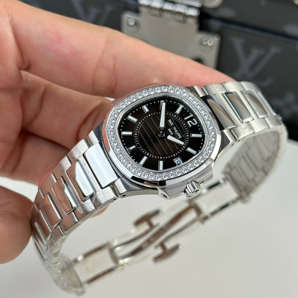 Patek Philippe Nautilus 7010 Best Replica Watch Black Dial 32mm (1)