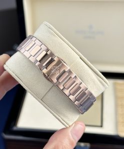 Patek Philippe Nautilus 7010 Best Replica Watches Women's (7)