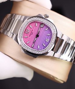 Patek Philippe Nautilus 7010G Replica Watches GR Factory 32mm (1)