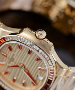 Patek Philippe Nautilus 7118-1300R Replica Watch Custom Gold Wrapped 35 (2)