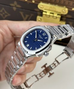 Patek Philippe Nautilus 7118 Blue Dial Best Replica 3K Factory (2)