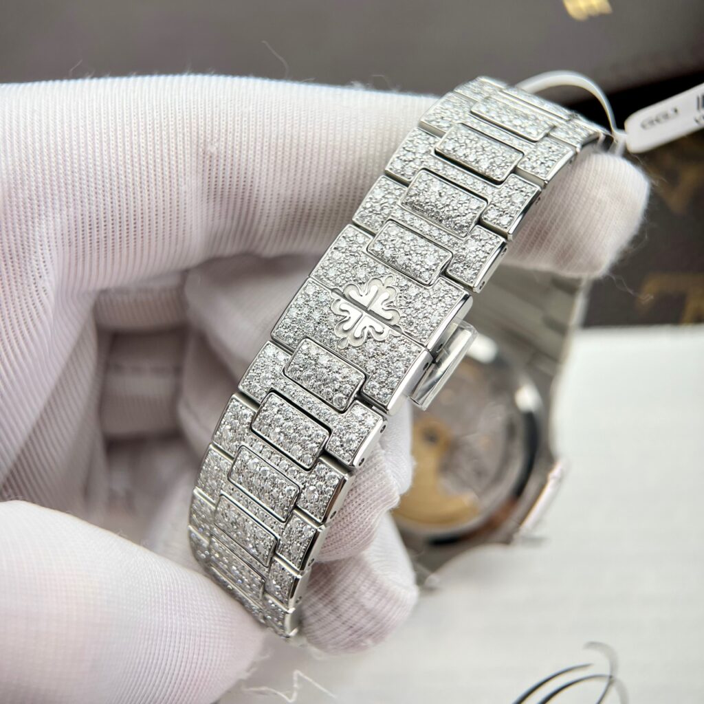Patek Philippe Nautilus 7118 Custom Full Moissanite Diamonds (1)