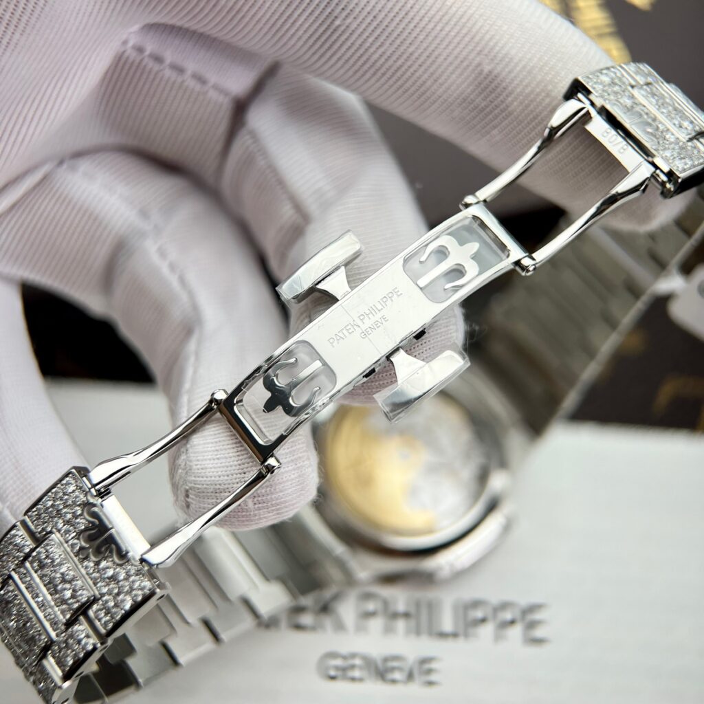 Patek Philippe Nautilus 7118 Custom Full Moissanite Diamonds (1)