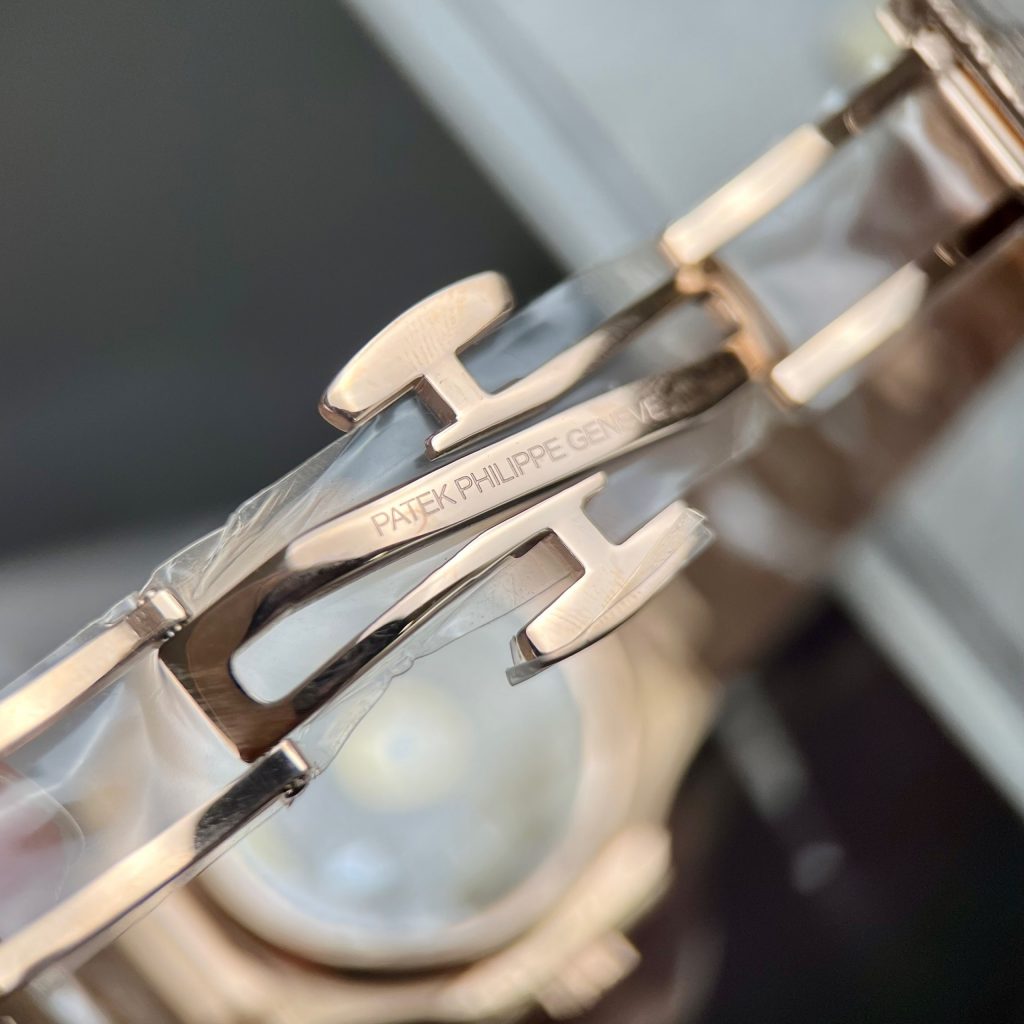 Patek Philippe Nautilus 7118 Diamonds Rose Replica Watches GRF (9)