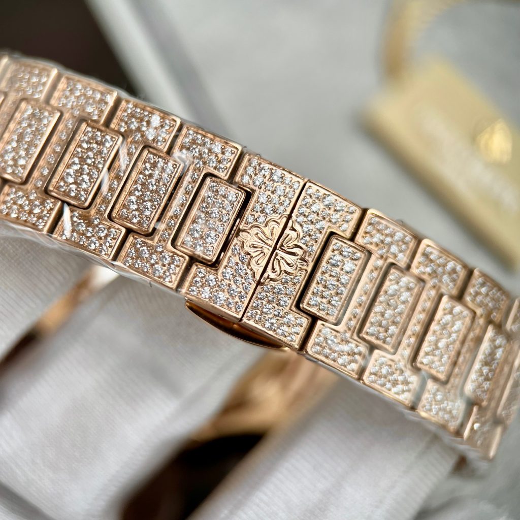 Patek Philippe Nautilus 7118 Diamonds Rose Replica Watches GRF (9)