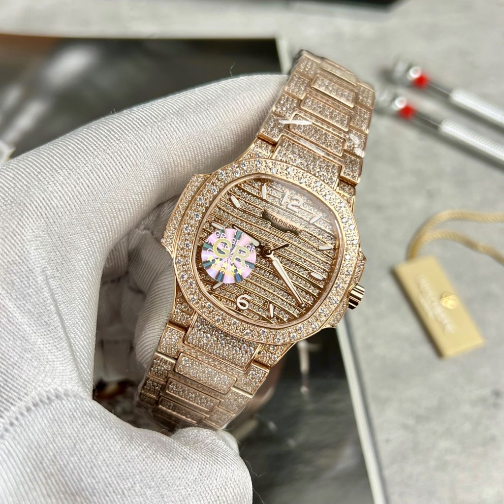 Patek Philippe Nautilus 7118 Diamonds Rose Replica Watches GRF (9)