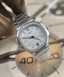 Patek Philippe Nautilus 7118 Replica Watches Diamonds White Dial 3K (1)