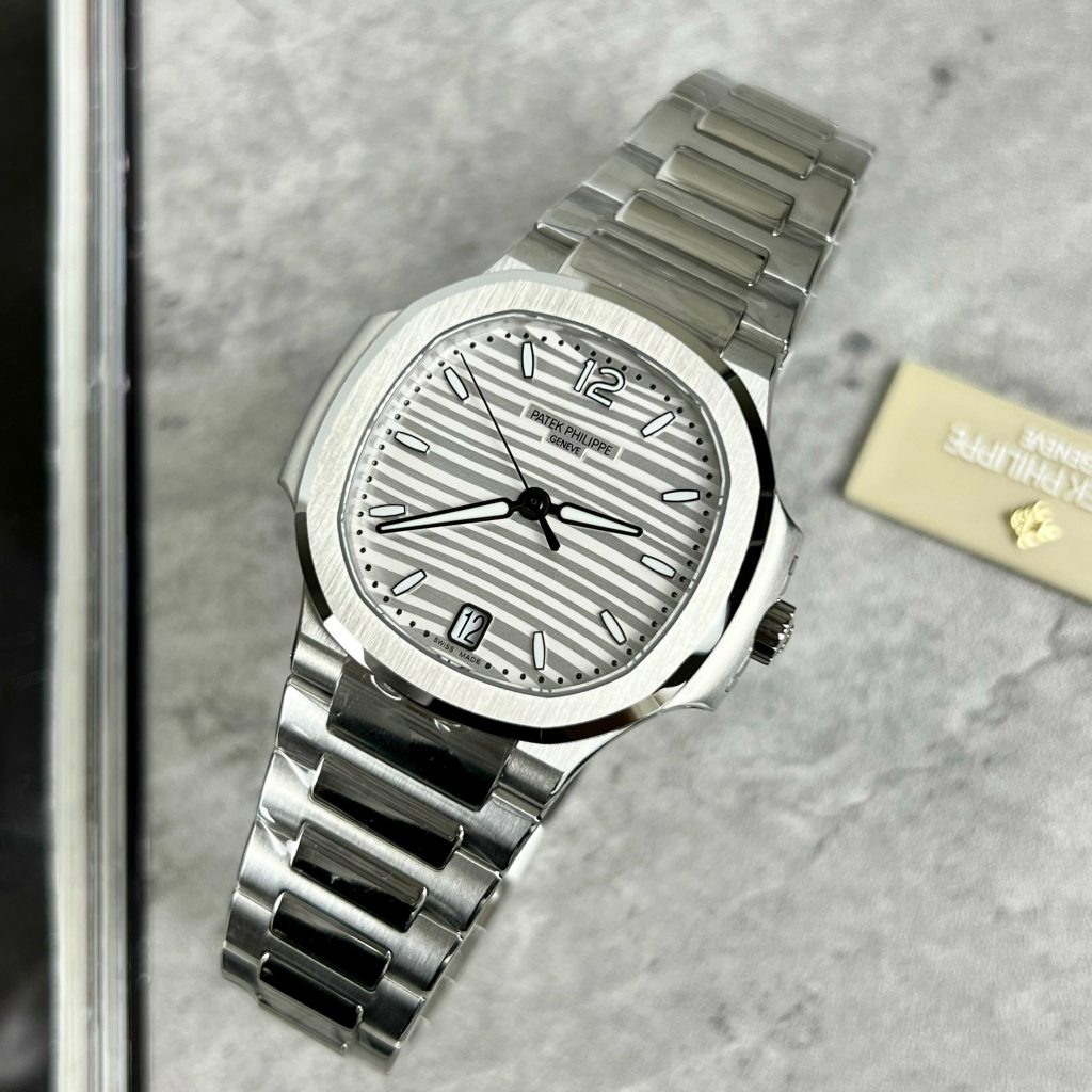 Patek Philippe Nautilus 7118 White Dial Replica Watches 3K Factory (1)