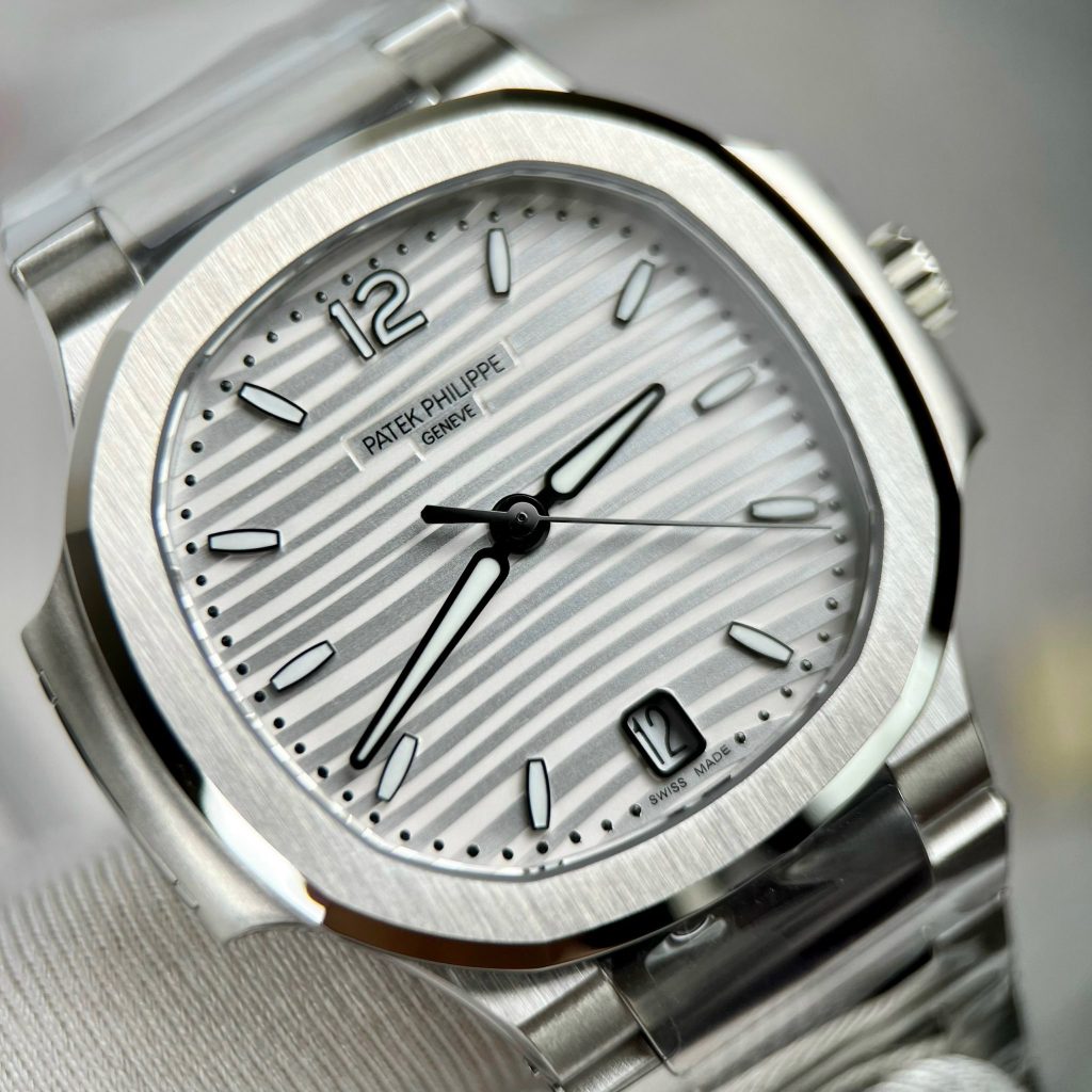 Patek Philippe Nautilus 7118 White Dial Replica Watches 3K Factory (1)