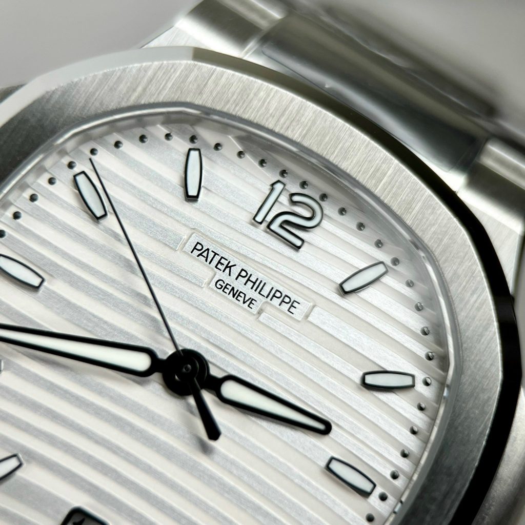 Patek Philippe Nautilus 7118 White Dial Replica Watches 3K Factory (1)