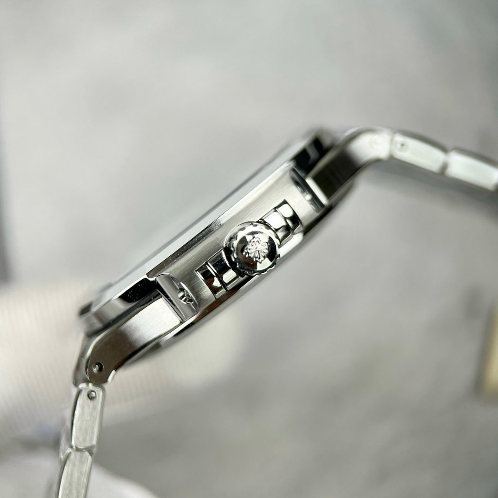 Patek Philippe Nautilus 7118 White Dial Replica Watches 3K Factory (1)