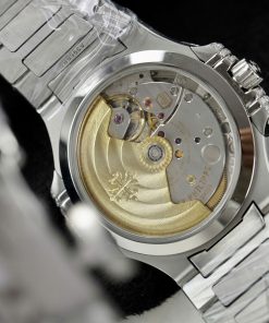 Patek Philippe Nautilus Ladies 7118 Best Replica Watch Custom Moissanite Diamonds 35 (2)