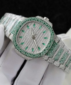 Patek Philippe Nautilus Ladies 7118 Best Replica Watch Custom Moissanite Diamonds 35 (2)