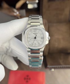 Patek Philippe Replica Watch Nautilus 7010 White Dial 32mm (1)