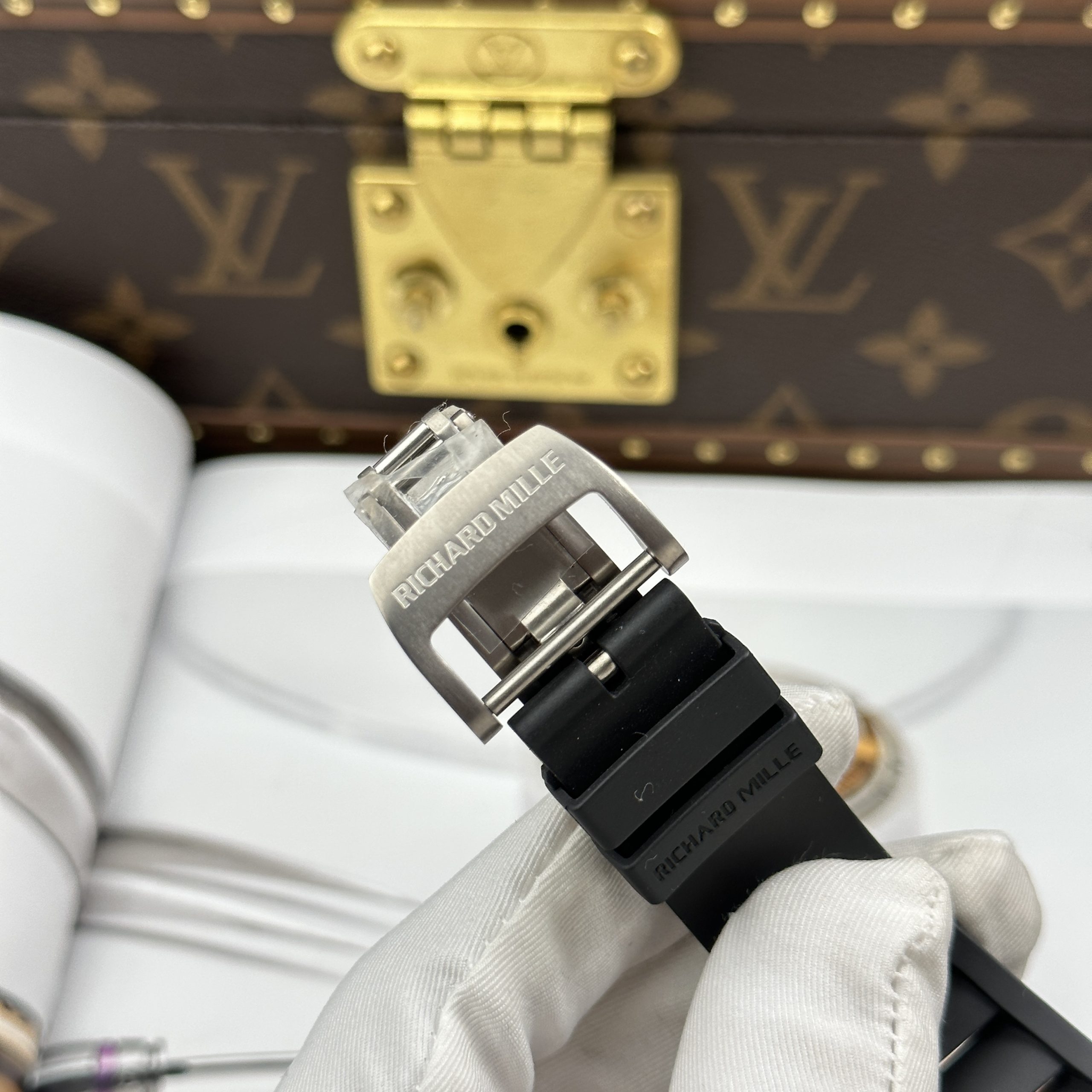 Richard Mille RM055 Carbon NTPT Replica Watches White Dial ZF Factory 49.9×42 (6) Richard Mille RM055 Carbon NTPT Replica Watches White Dial ZF Factory 49.9×42 (1)