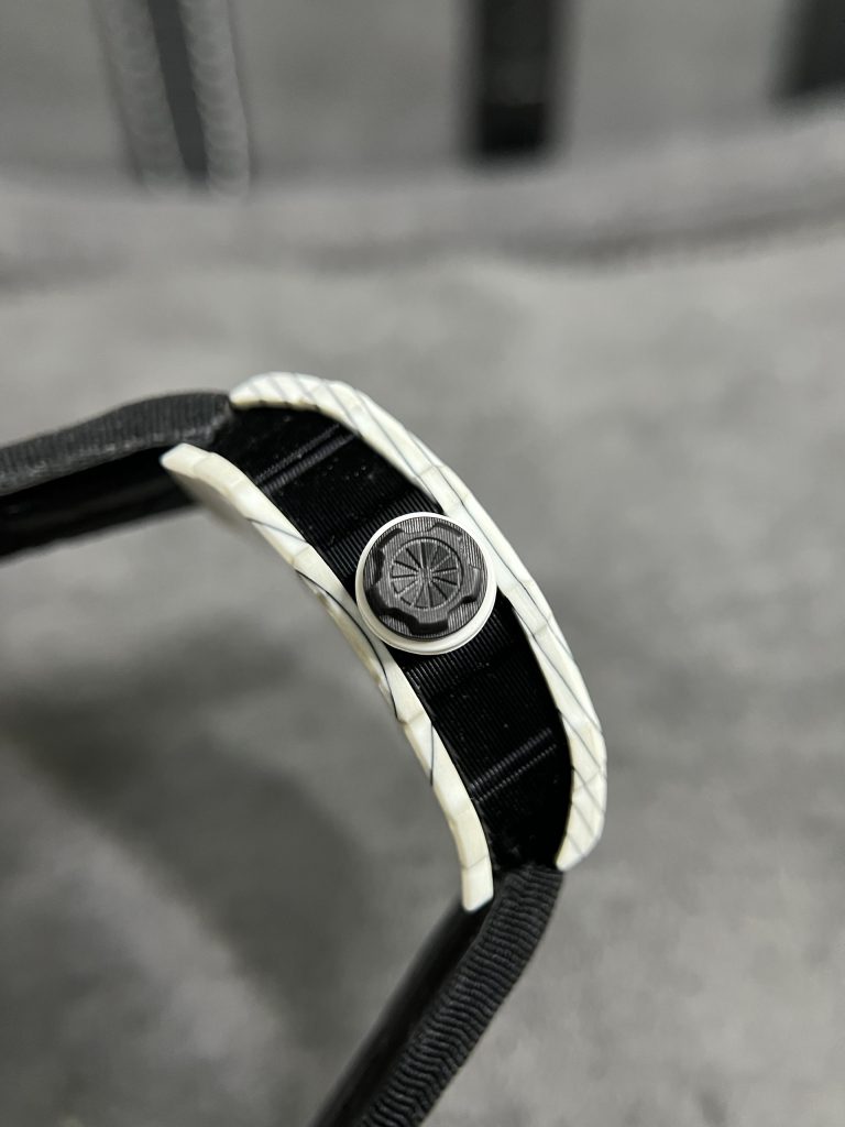 Richard Mille RM35-01 White Carbon Super Fake Watches 44mm (1)