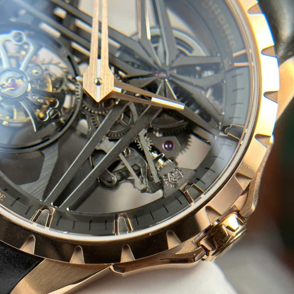 Roger Dubuis Excalibur Eon Gold RDDBEX0836 Best Replica Watch BBR Factory 42mm (2)