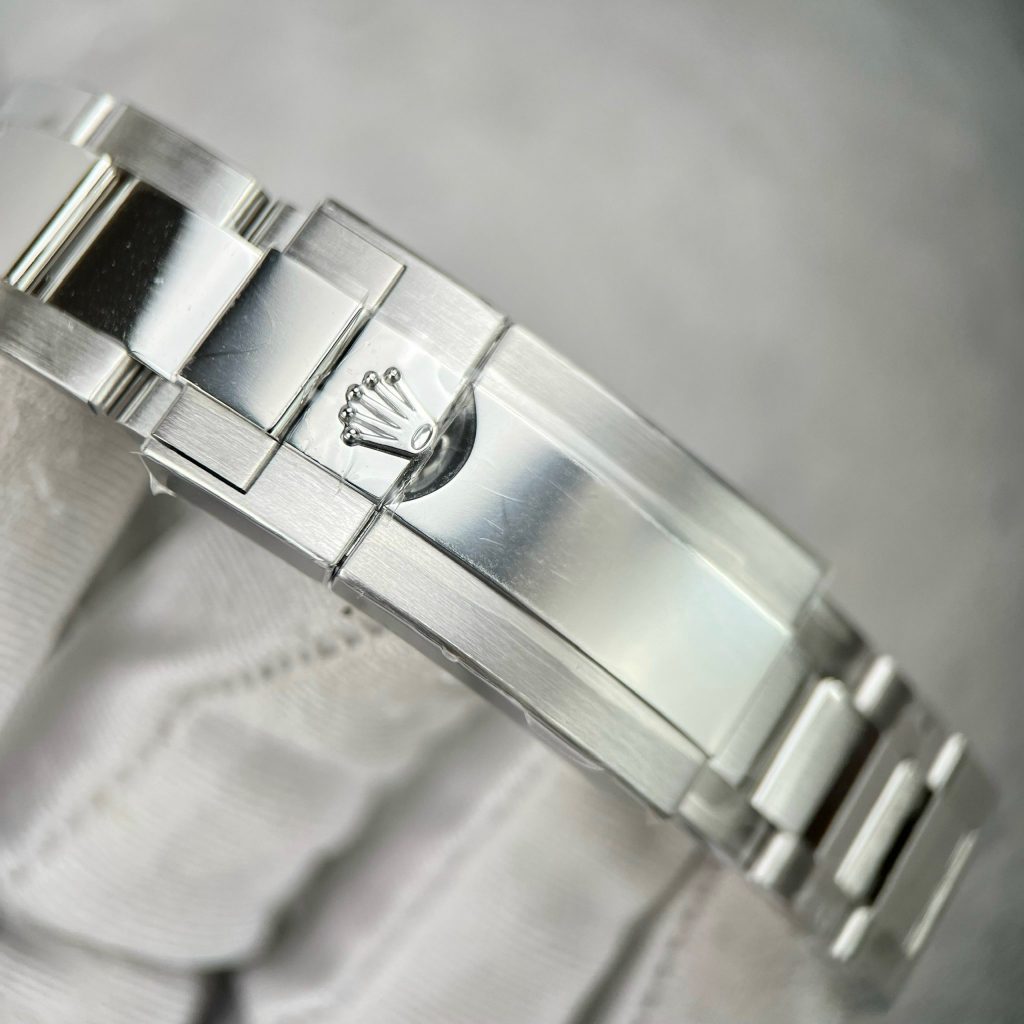 Rolex Cosmograph Daytona 116509 Replica Watches Blue Dial BT Factory (1)