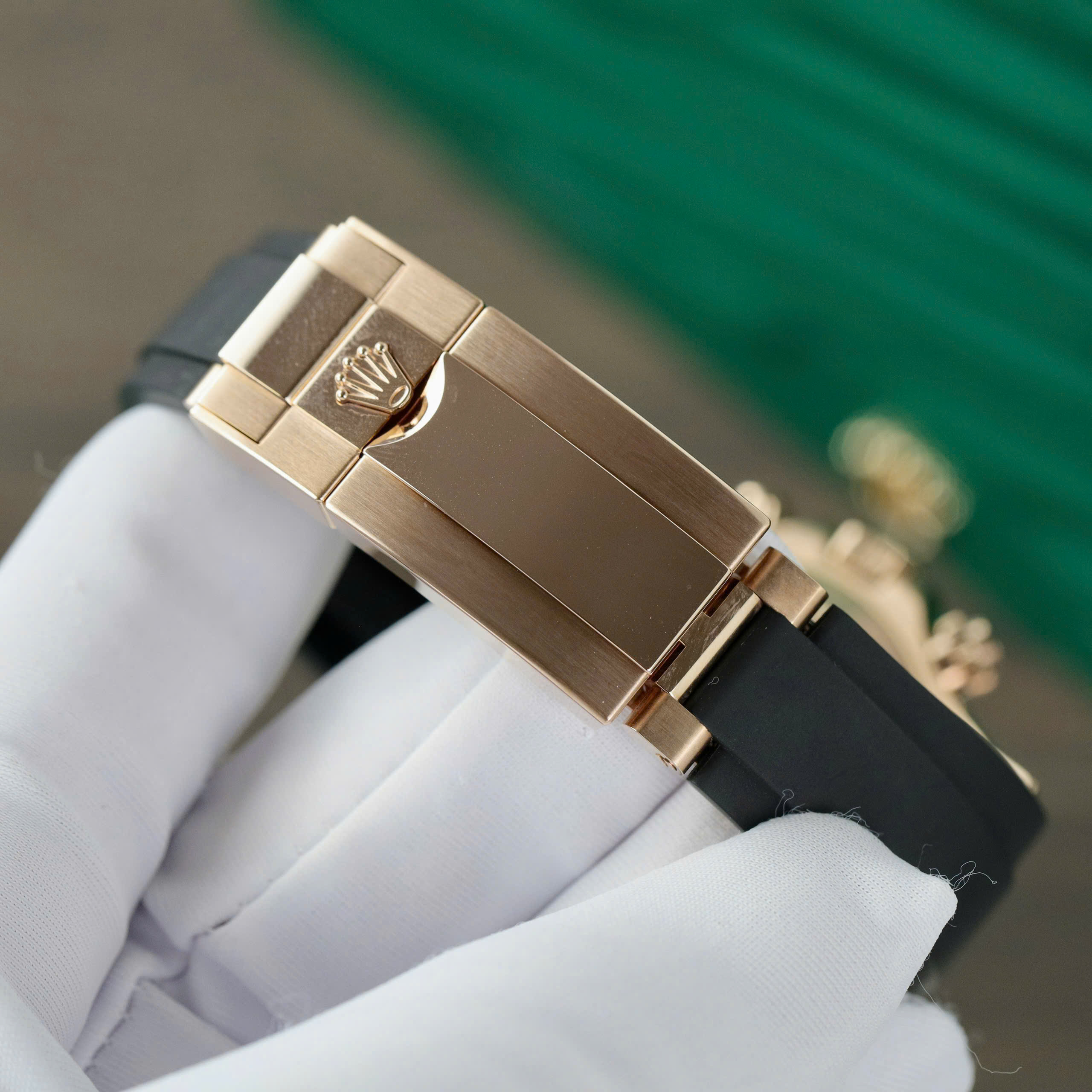 Rolex Cosmograph Daytona 116515LN Replica 11 Watch Gold Wrapped 40mm (10) Rolex Cosmograph Daytona 116515LN Replica 11 Watch Gold Wrapped 40mm (2)