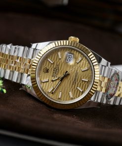 Rolex DateJust 126331 Yellow Champagne Fluted Dial Clean Factory 41mm (3)