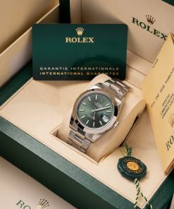 Rolex Datejust 126300 Replica Watches VS Factory Green Dial 41mm (1)