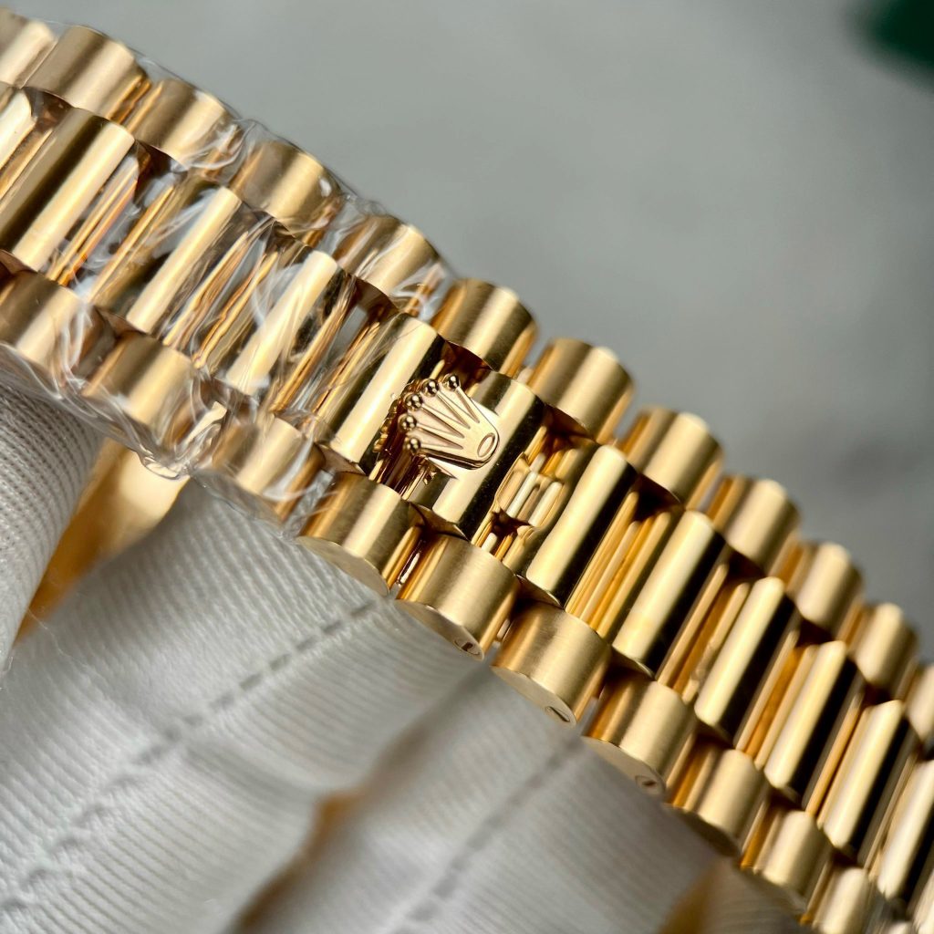 Rolex Day-Date 228235 18K Gold Wrapped Olive Dial Replica Watches GM 40mm