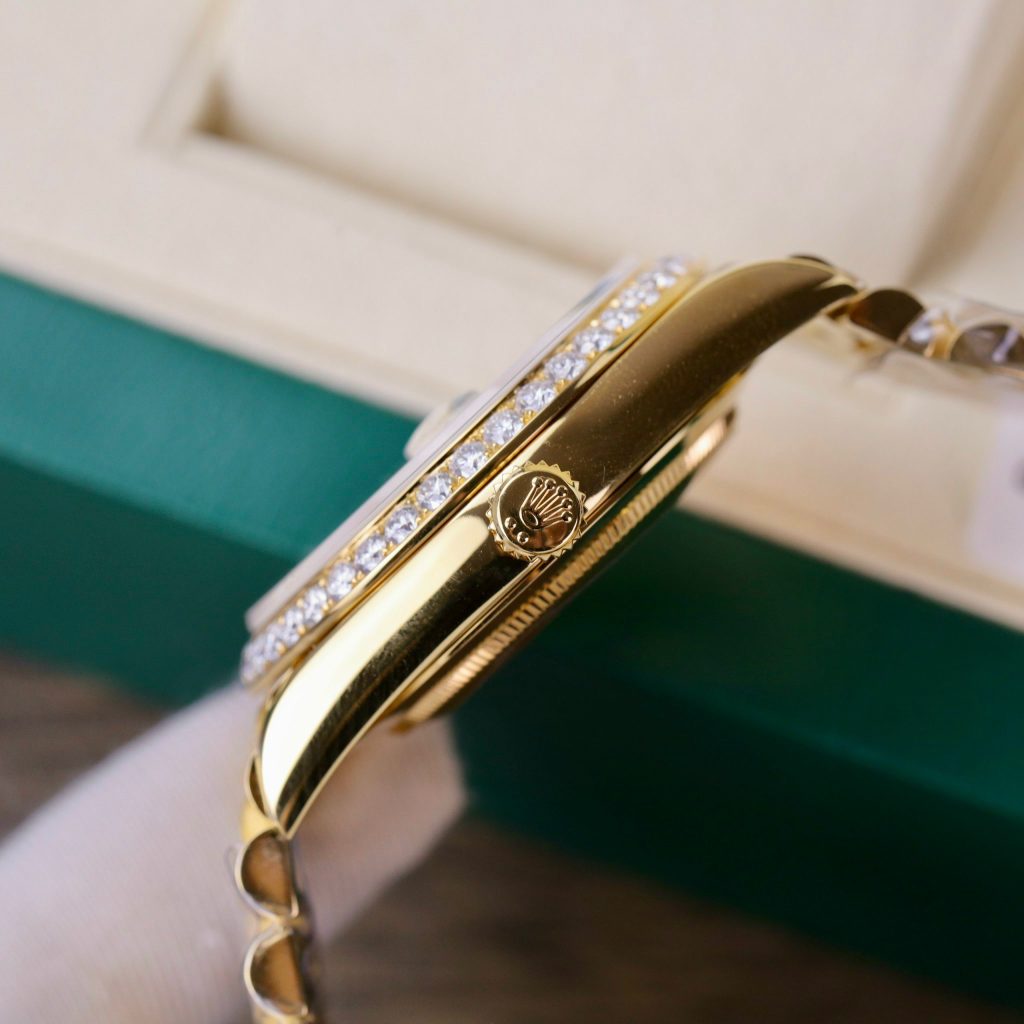 Rolex Day-Date 228235 18K Gold Wrapped and Moissanite Replica Watches GM 40mm (10)