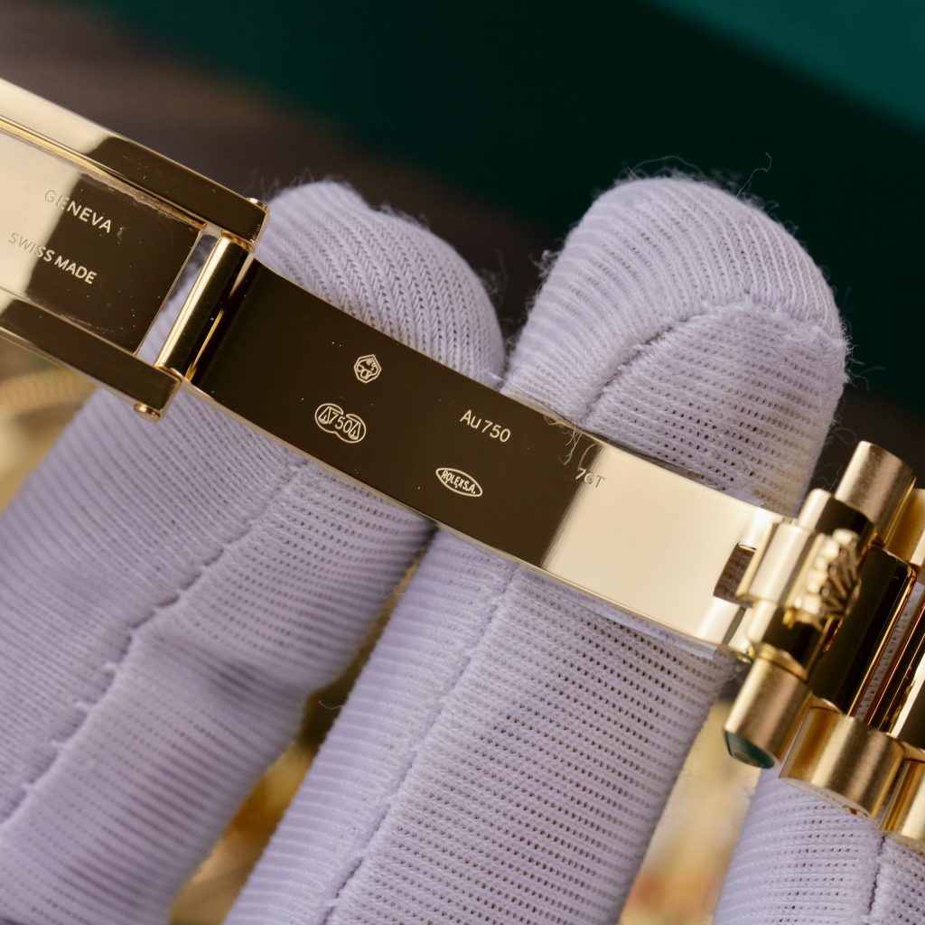 Rolex Day-Date 228235 18K Gold Wrapped and Moissanite Replica Watches GM 40mm (10)