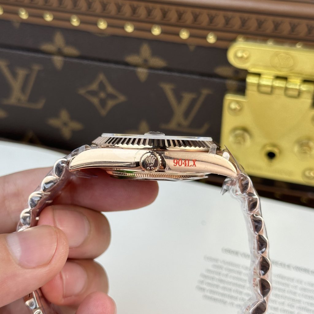 Rolex Day-Date 228235 Chocolate Dial Replica Watches 185gram QF Factory 40mm (2)