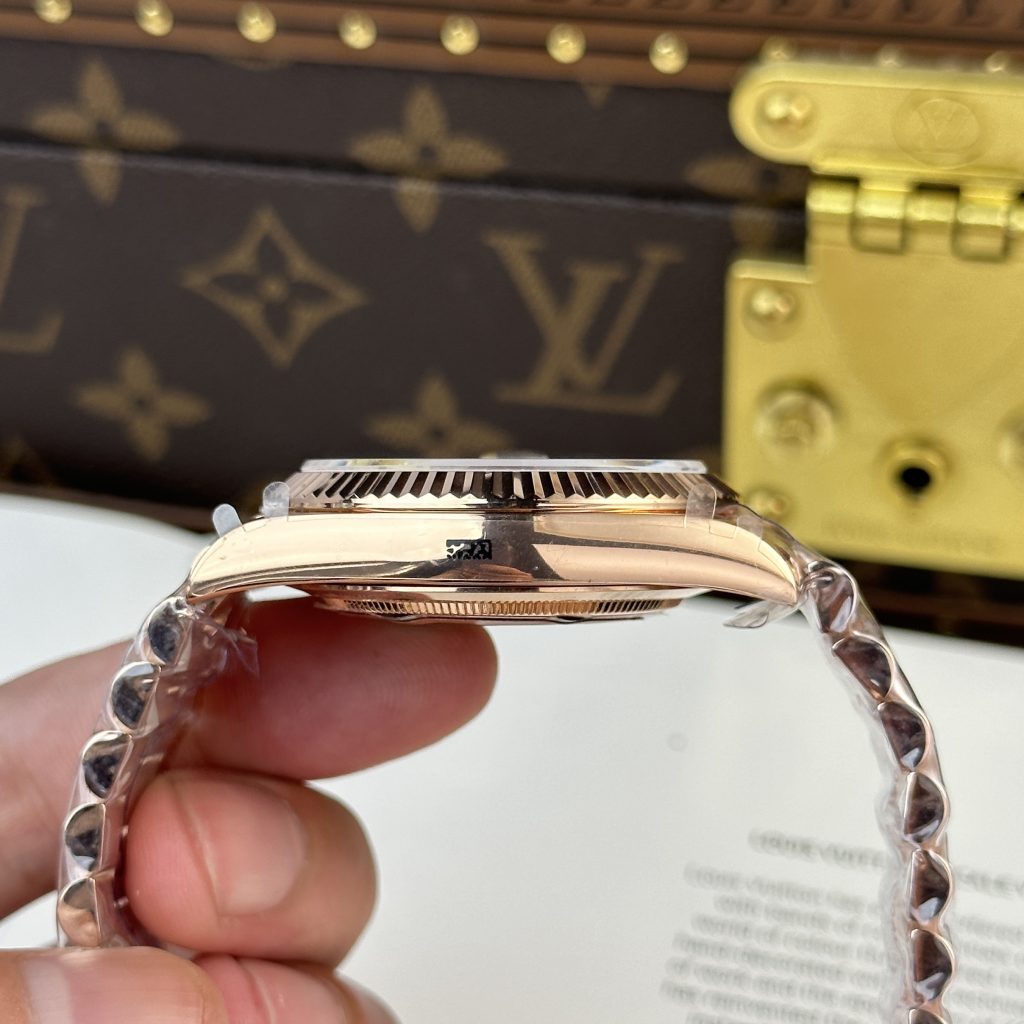 Rolex Day-Date 228235 Chocolate Dial Replica Watches 185gram QF Factory 40mm (2)