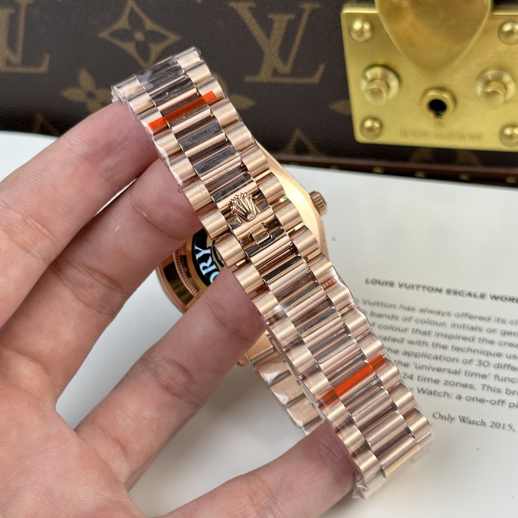 Rolex Day-Date 228235 Chocolate Dial Replica Watches 185gram QF Factory 40mm (2)