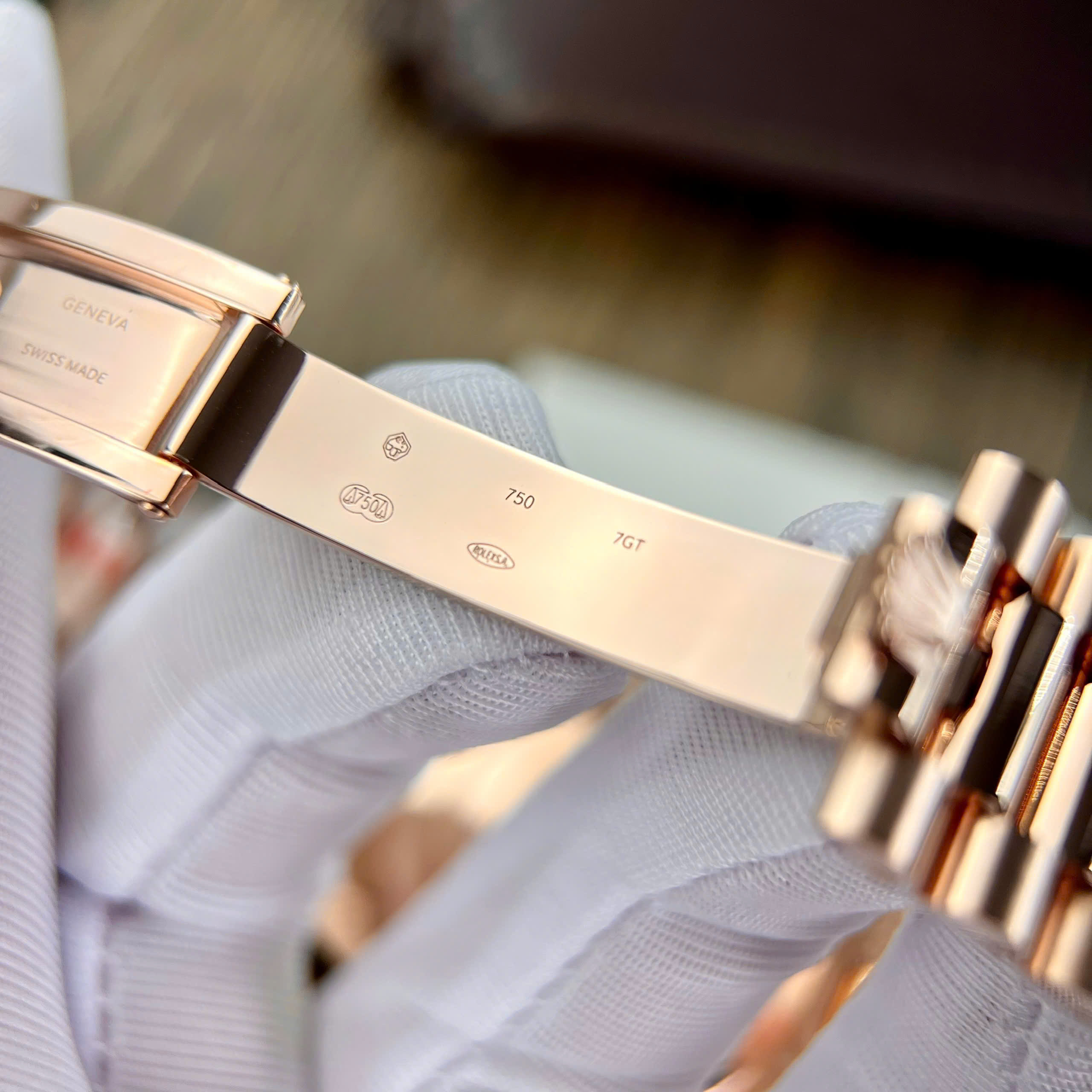 Rolex Day-Date 228235 Replica Watch Dial Chocolate Gold Wrapped Weight 185 Grams QF 40mm (1) Rolex Day-Date 228235 Replica Watch Dial Chocolate Gold Wrapped Weight 185 Grams QF 40mm (2)