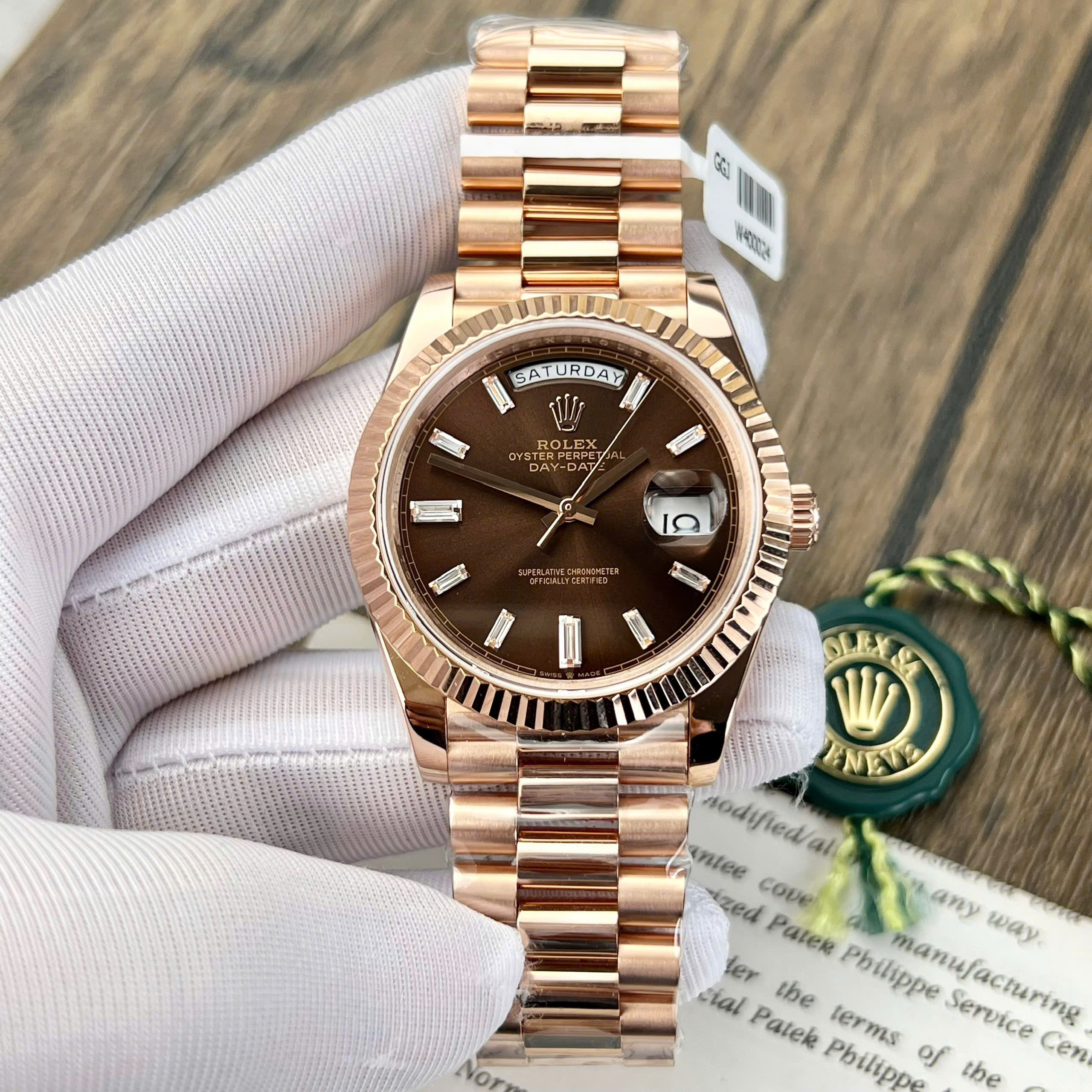 Rolex Day-Date 228235 Replica Watch Dial Chocolate Gold Wrapped Weight 185 Grams QF 40mm (2) Rolex Day-Date 228235 Replica Watch Dial Chocolate Gold Wrapped Weight 185 Grams QF 40mm (2)