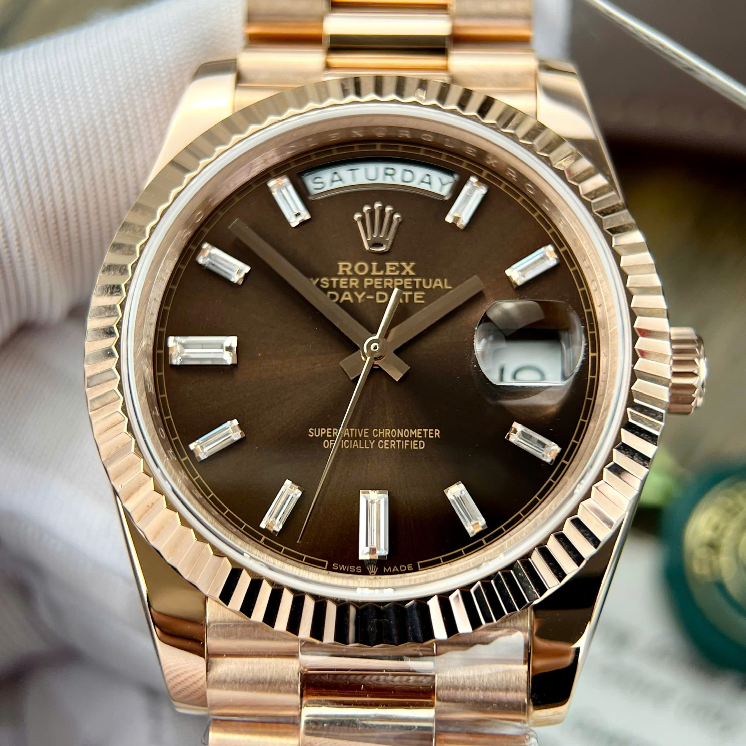 Rolex Day-Date 228235 Replica Watch Dial Chocolate Gold Wrapped Weight 185 Grams QF 40mm (4) Rolex Day-Date 228235 Replica Watch Dial Chocolate Gold Wrapped Weight 185 Grams QF 40mm (2)