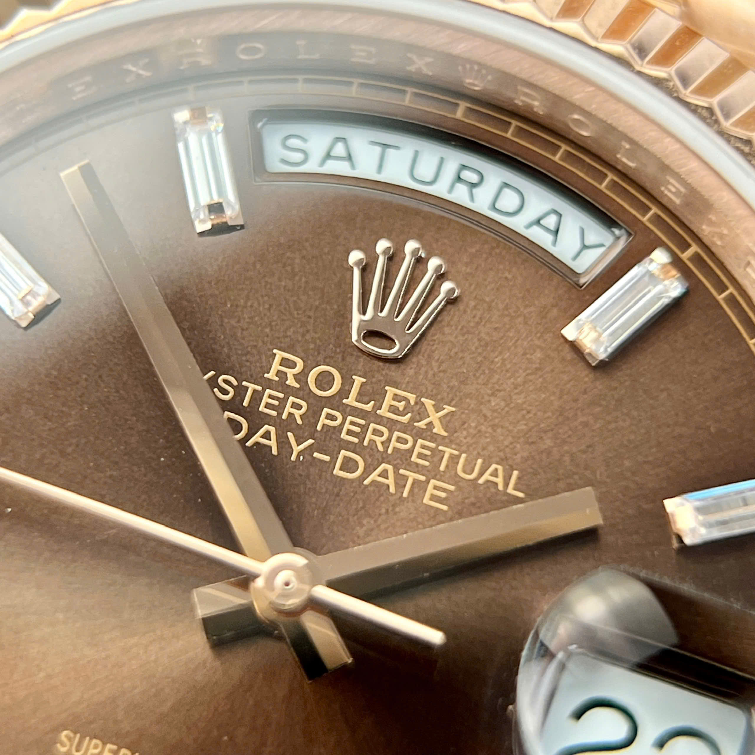 Rolex Day-Date 228235 Replica Watch Dial Chocolate Gold Wrapped Weight 185 Grams QF 40mm (5) Rolex Day-Date 228235 Replica Watch Dial Chocolate Gold Wrapped Weight 185 Grams QF 40mm (2)