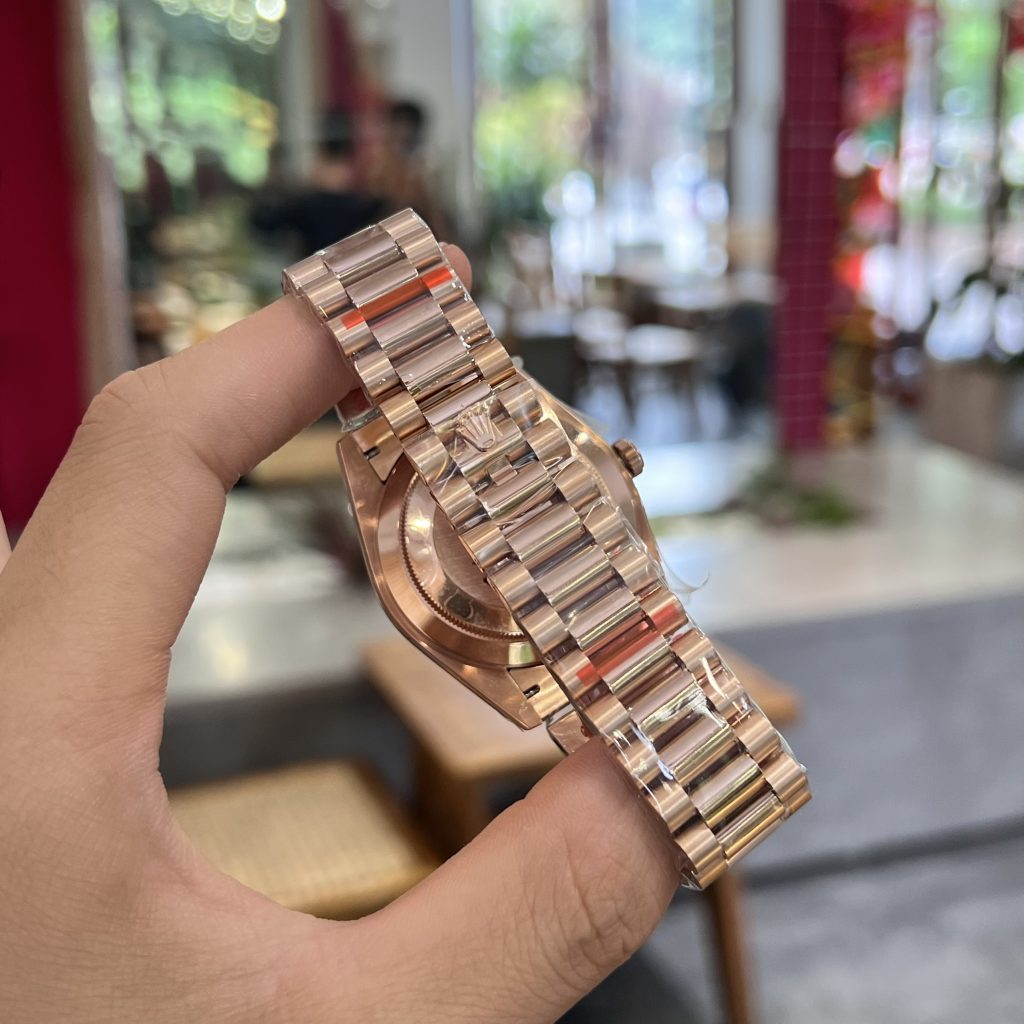 Rolex Day-Date 228235 Replica Watches Green Dial GM Factory 40mm (1)