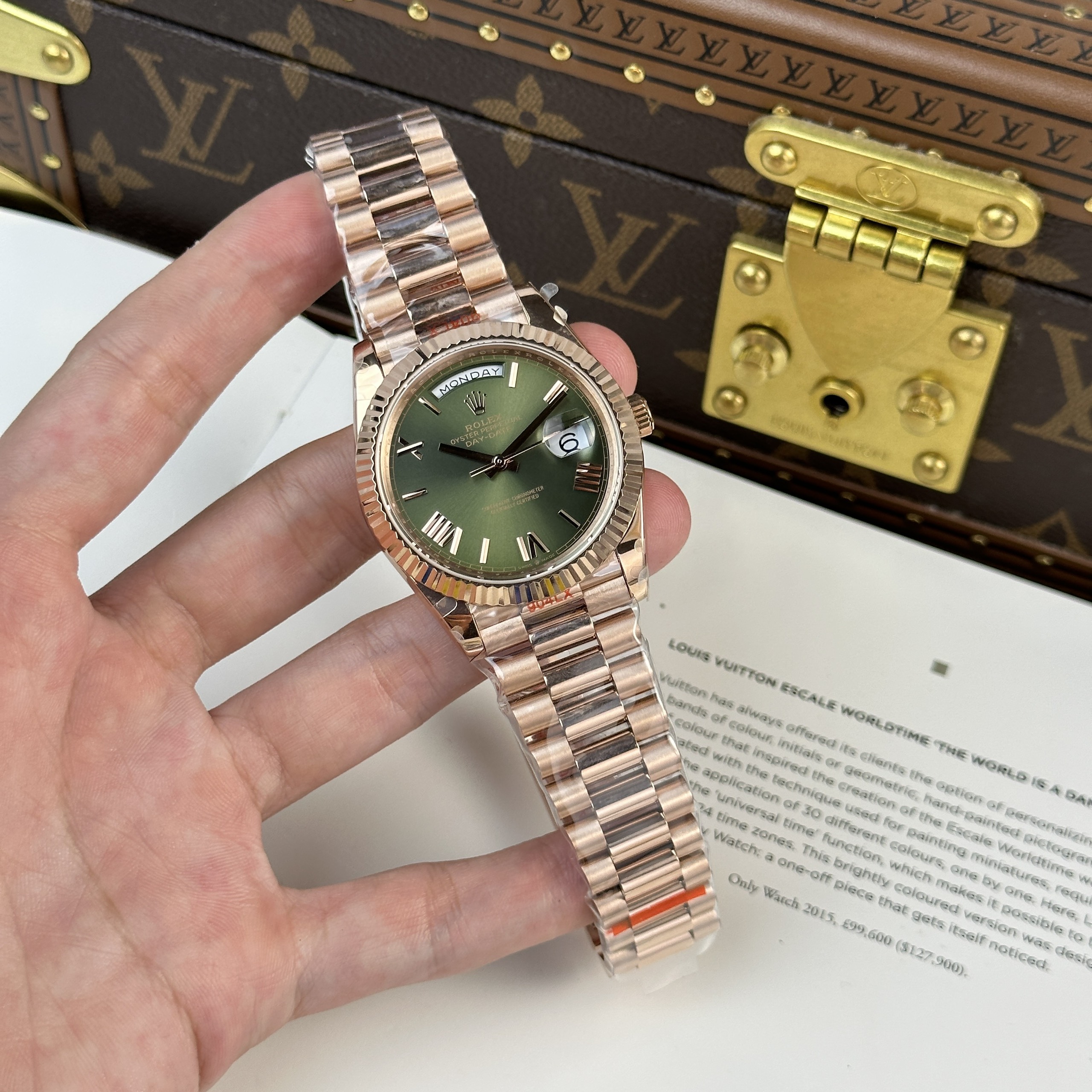 Rolex Day-Date 228235 Rose Gold Color Best Replica Watch 185gram QF Factory 40mm (2) Rolex Day-Date 228235 Rose Gold Color Best Replica Watch 185gram QF Factory 40mm (2)