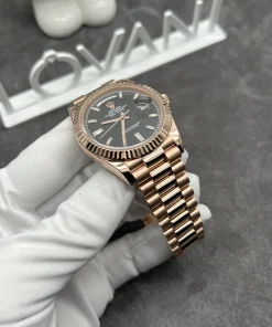 Rolex Day-Date 228235 Solid Gold 18K Diamonds Baguette Numerals 40mm (1)