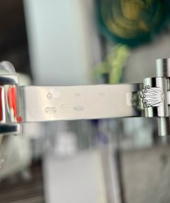 Rolex Day-Date 228236 Mother Of Pearl Replica Watch GM Factory 40mm (2)