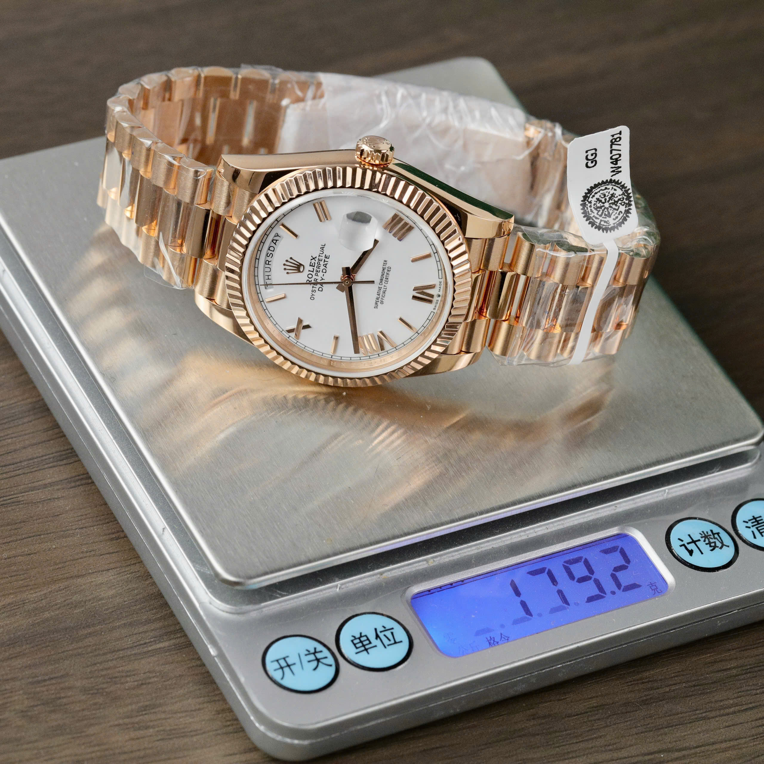 Rolex Day-Date Replica Watch White Dial Gold Wrapped GM Factory 40mm (2) Rolex Day-Date Replica Watch White Dial Gold Wrapped GM Factory 40mm (2)