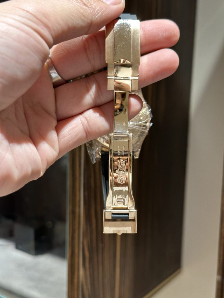 Rolex Daytona 116595RBOWDP Natural Diamond & Ruby Solid Gold Watch (4)