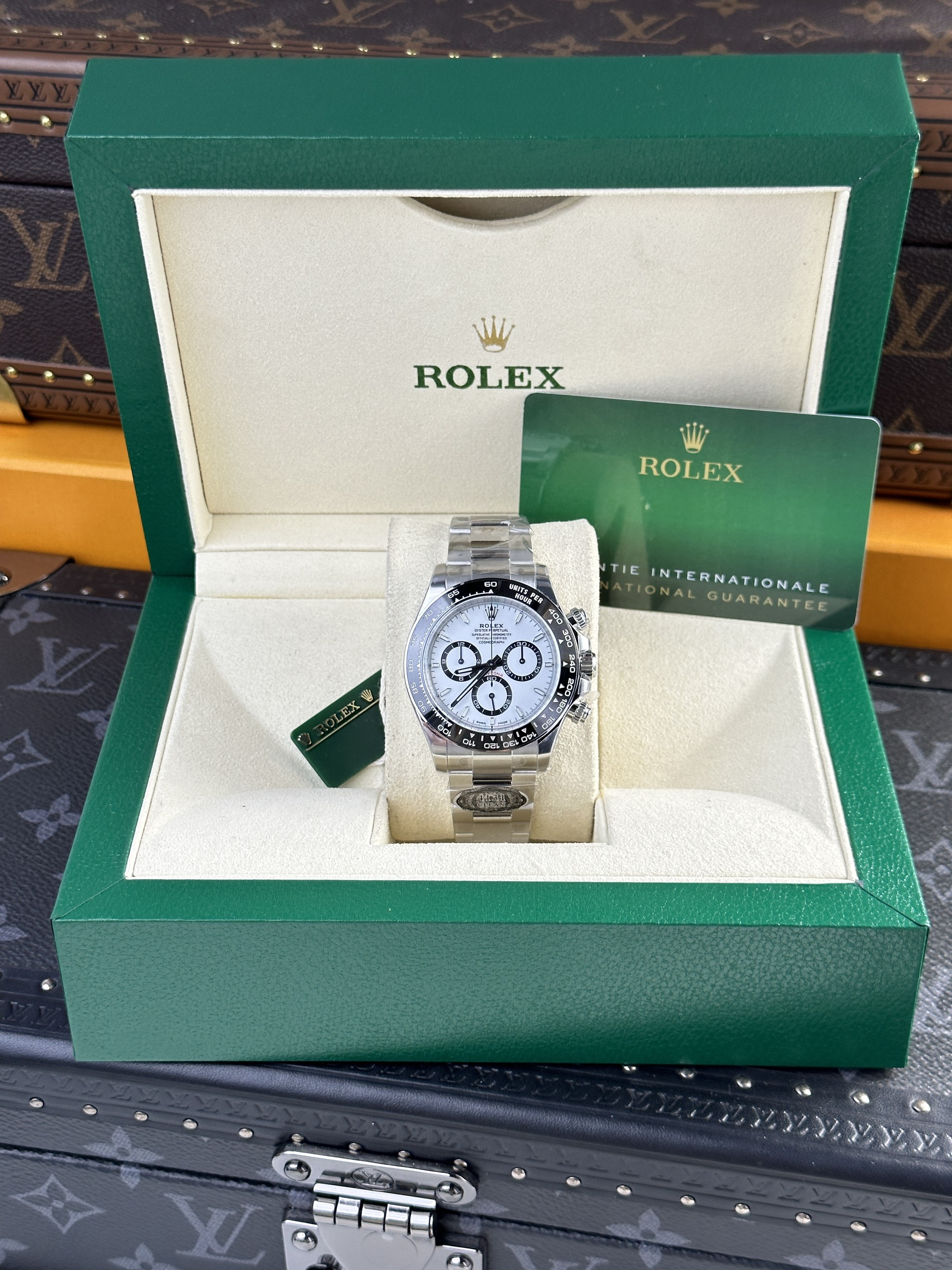 Rolex Daytona 126500LN Panda Replica Watches New 2024 Clean Factory (2) Rolex Daytona 126500LN Panda Replica Watches New 2024 Clean Factory (3)