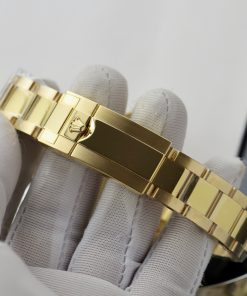 Rolex Daytona Rainbow Gold Wrapped Customs Sapphire Ruby Moissanite 40mm (1)