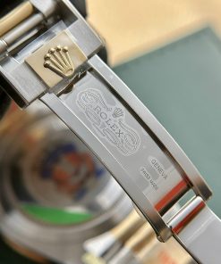 Rolex GMT Master II 116713LN Replica Watches Best Quality 40mm (2)