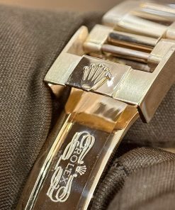 Rolex GMT-Master II 116748 Solid Gold Natural Diamond Watch 41mm (10)