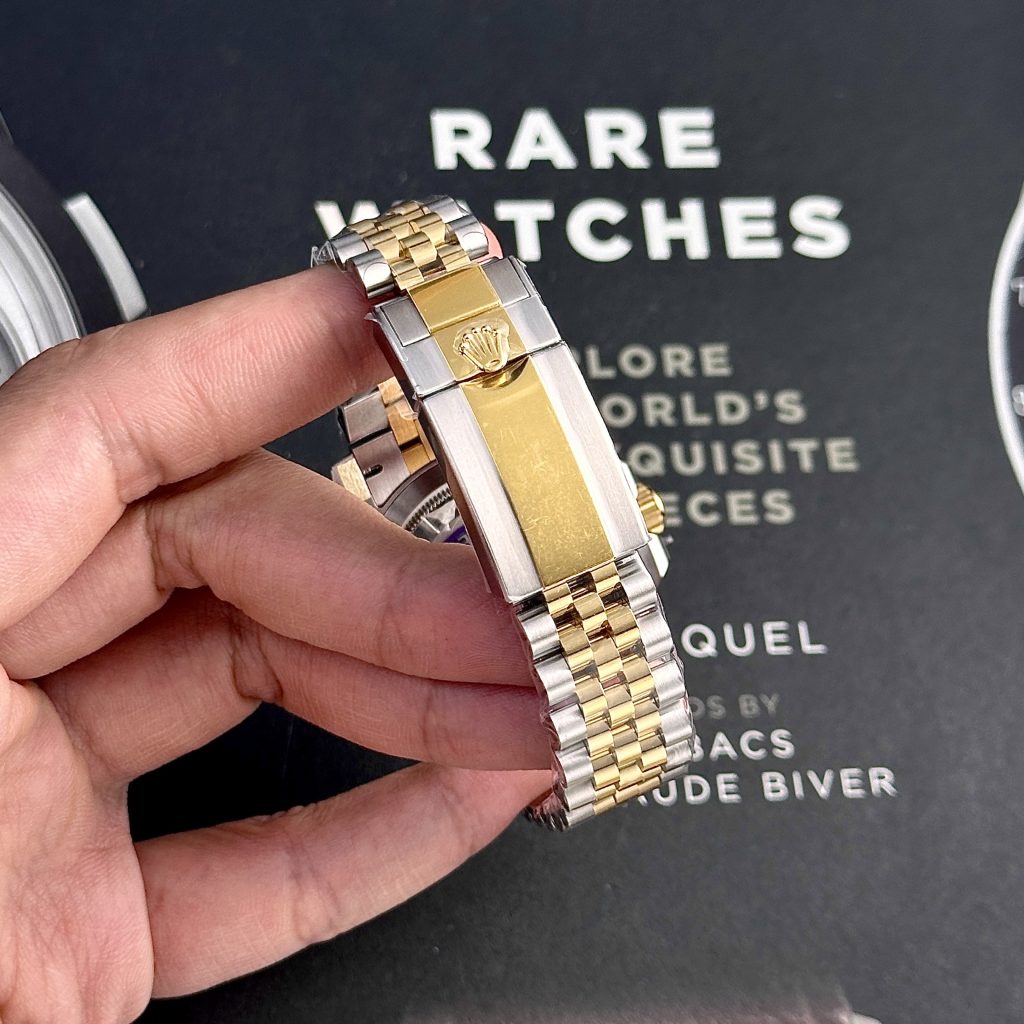 Rolex GMT-Master II 126713GRNR Metal Wire Replica Watches Clean Factory 41mm (2)