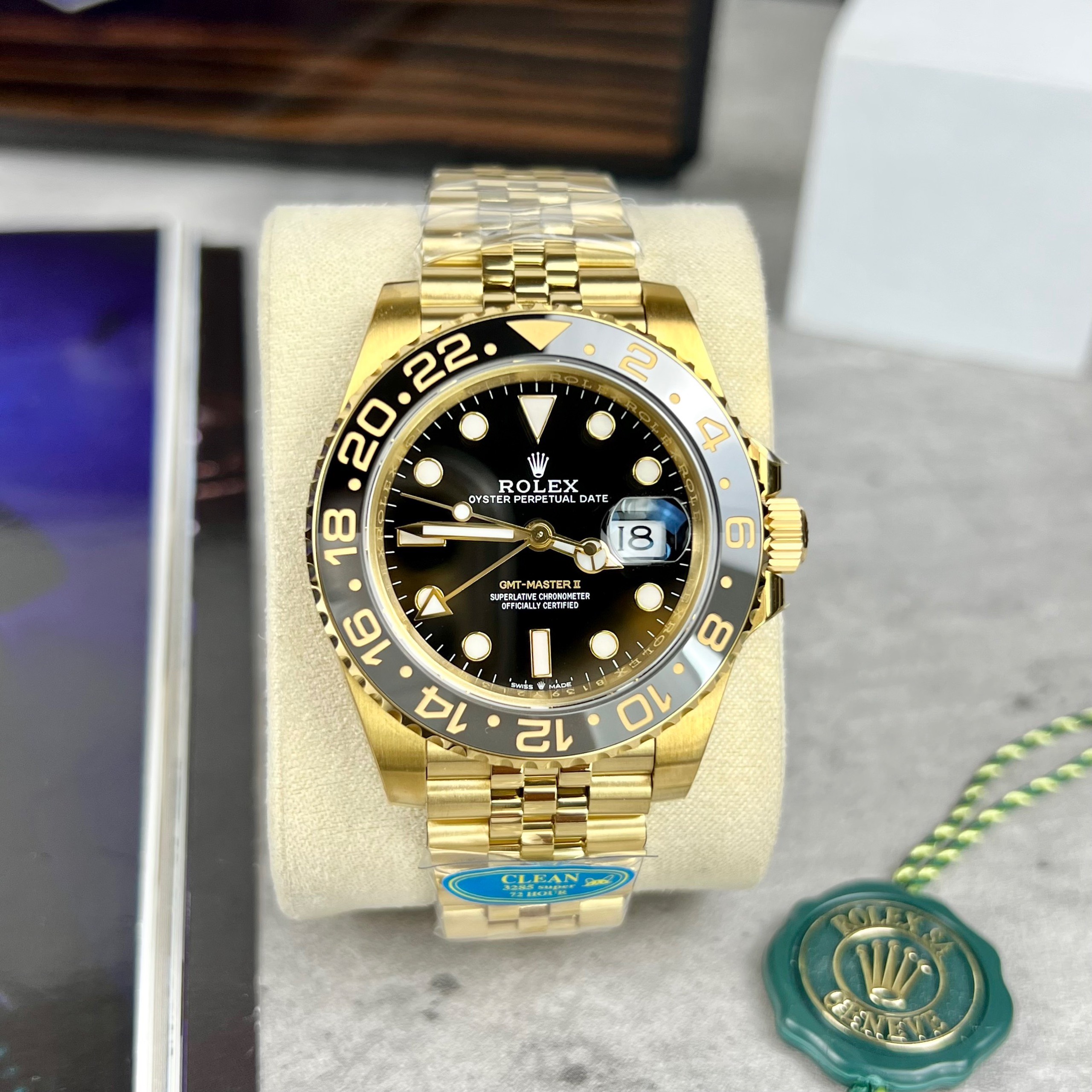 Rolex GMT-Master II 126718GRNR Replica Watches Clean Factory 40mm (1) Rolex GMT-Master II 126718GRNR Replica Watches Clean Factory 40mm (2)
