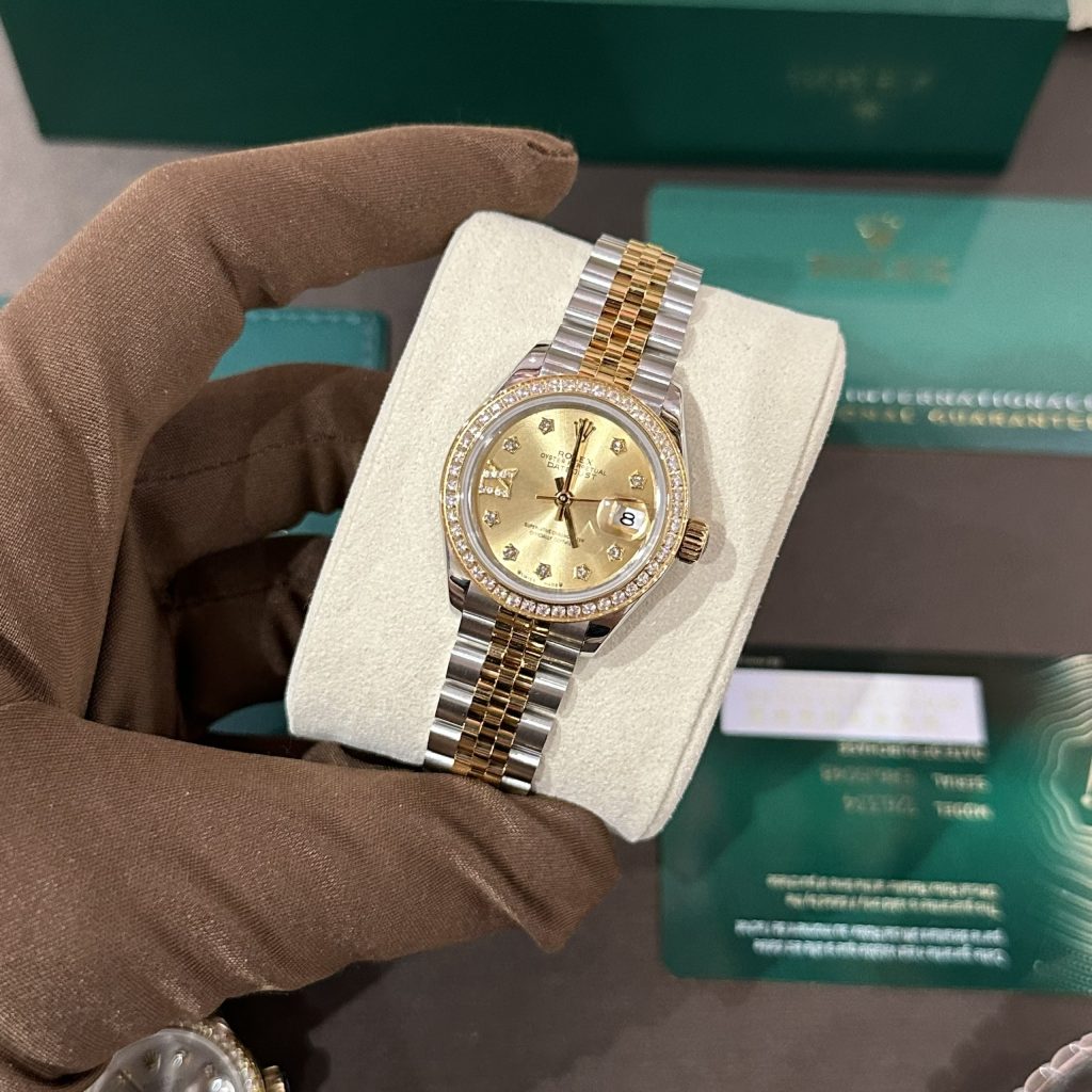 Rolex Lady-Datejust Replica Watches Yellow Champagne Dial Bezel Diamonds 28mm (5)