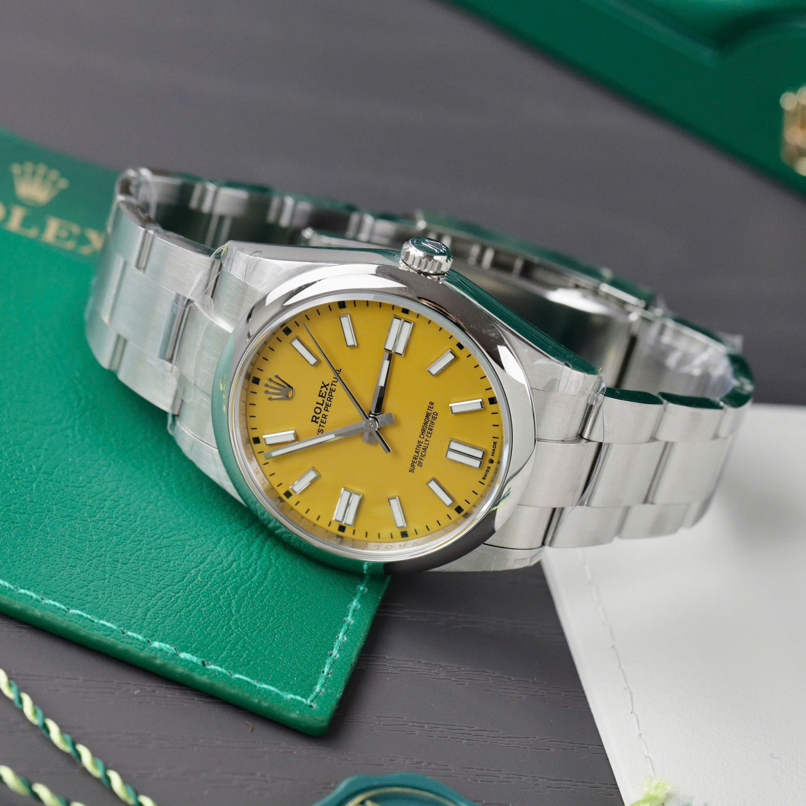 Rolex Oyster Perpetual 124300 Best Replica Watch Yellow Dial VS Factory 41mm (5) Rolex Oyster Perpetual 124300 Best Replica Watch Yellow Dial VS Factory 41mm (2)